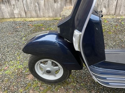 Lot c.2015 Vespa PX125E