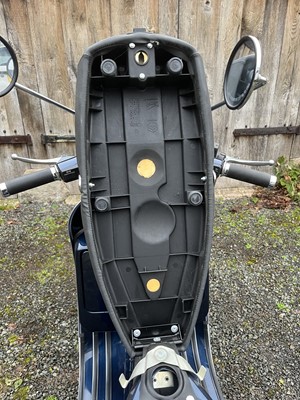 Lot c.2015 Vespa PX125E