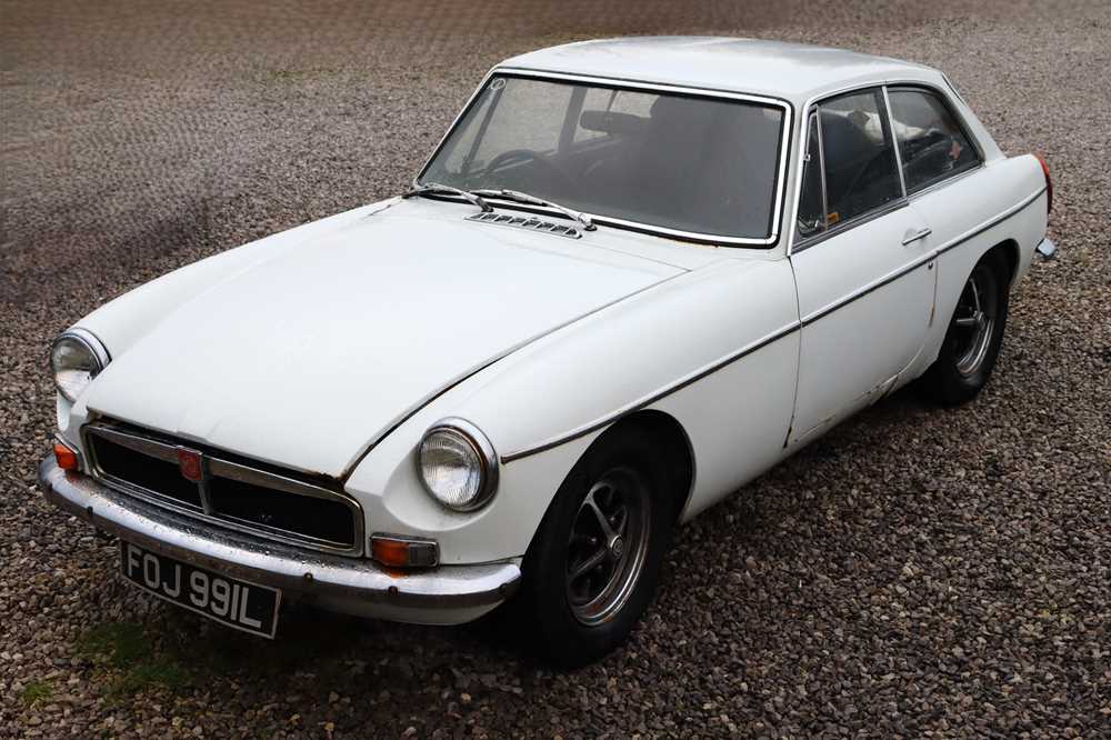 Lot 83 - 1972 MG B GT