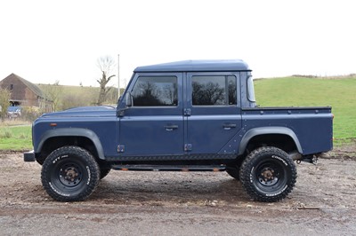 Lot 2009 Land Rover Defender 110 Pick-Up