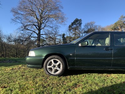 Lot 39 - 1998 Volvo S70 XT