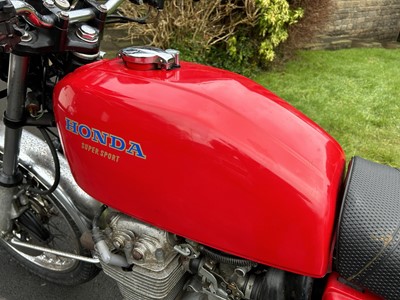 Lot 1976 Honda CB400F