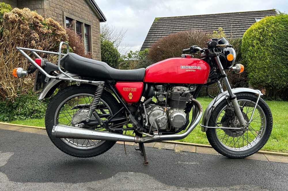 Lot 1976 Honda CB400F