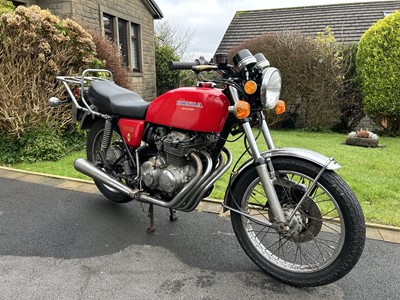 Lot 1976 Honda CB400F