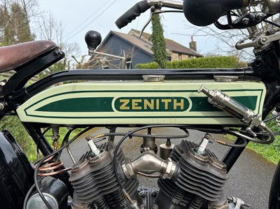 Lot 1914 Zenith 'Gradua'