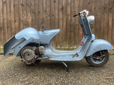 Lot 1953 Vespa Douglas Rod Model