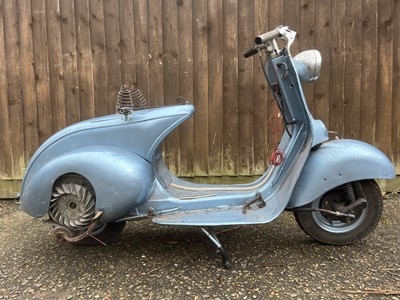 Lot 1953 Vespa Douglas Rod Model