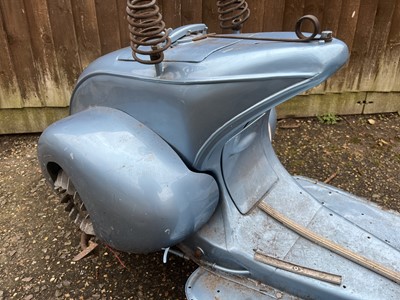 Lot 108 - 1953 Vespa Douglas Rod Model