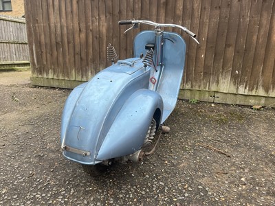 Lot 108 - 1953 Vespa Douglas Rod Model