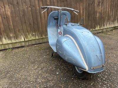 Lot 1953 Vespa Douglas Rod Model