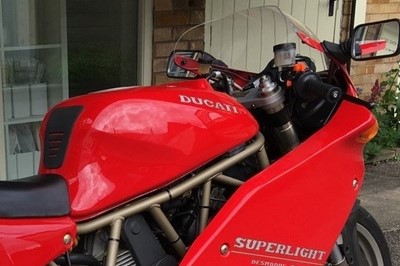 Lot 323 - 1996 Ducati 900 Superlight