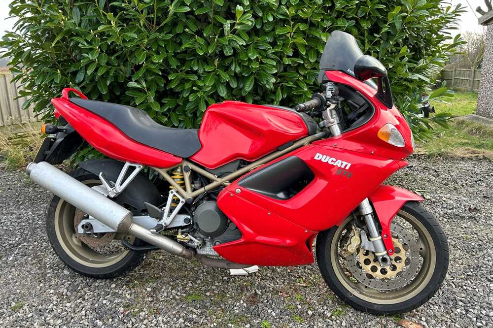 Lot 2000 Ducati ST4