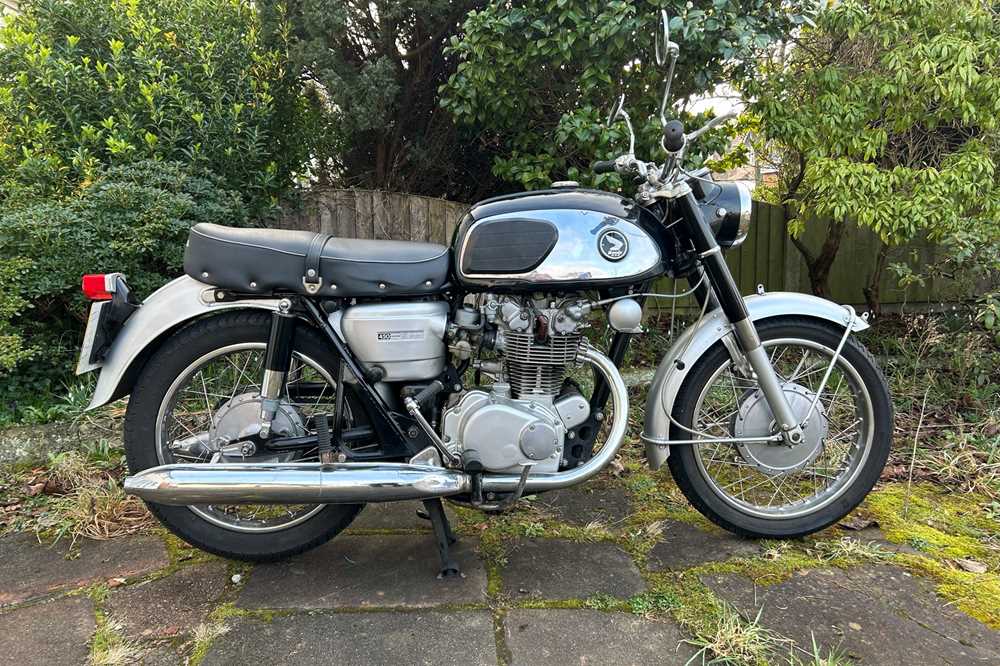 Lot 1966 Honda CB450