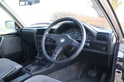 Lot 1992 BMW 316i Touring