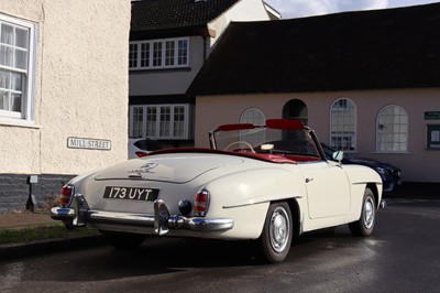 Lot 1961 Mercedes-Benz 190 SL