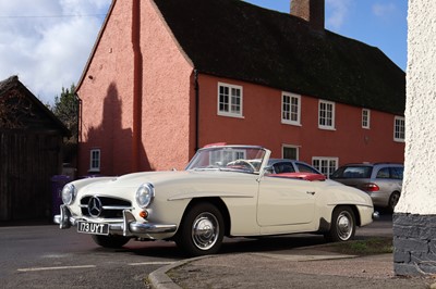 Lot 1961 Mercedes-Benz 190 SL