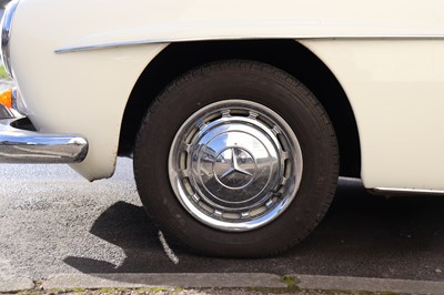 Lot 1961 Mercedes-Benz 190 SL