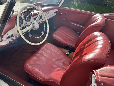 Lot 1961 Mercedes-Benz 190 SL