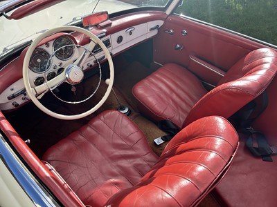 Lot 1961 Mercedes-Benz 190 SL