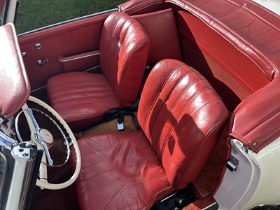 Lot 1961 Mercedes-Benz 190 SL