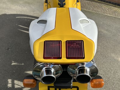 Lot 1998 Ducati 748 SPS