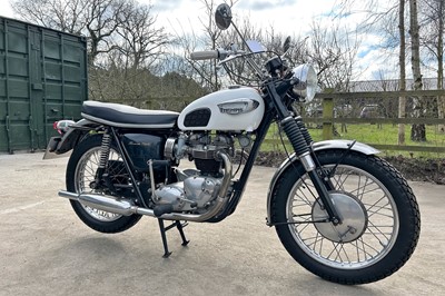 Lot 1966 triumph Bonneville T120R