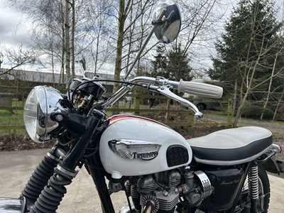 Lot 1966 triumph Bonneville T120R