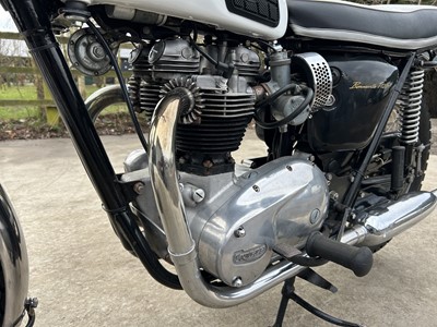 Lot 1966 triumph Bonneville T120R