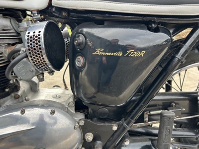 Lot 1966 triumph Bonneville T120R