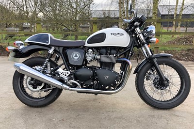 Lot 2015 Triumph Thruxton Ace Cafe Special