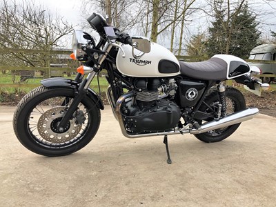 Lot 2015 Triumph Thruxton Ace Cafe Special