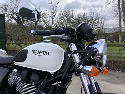 Lot 2015 Triumph Thruxton Ace Cafe Special