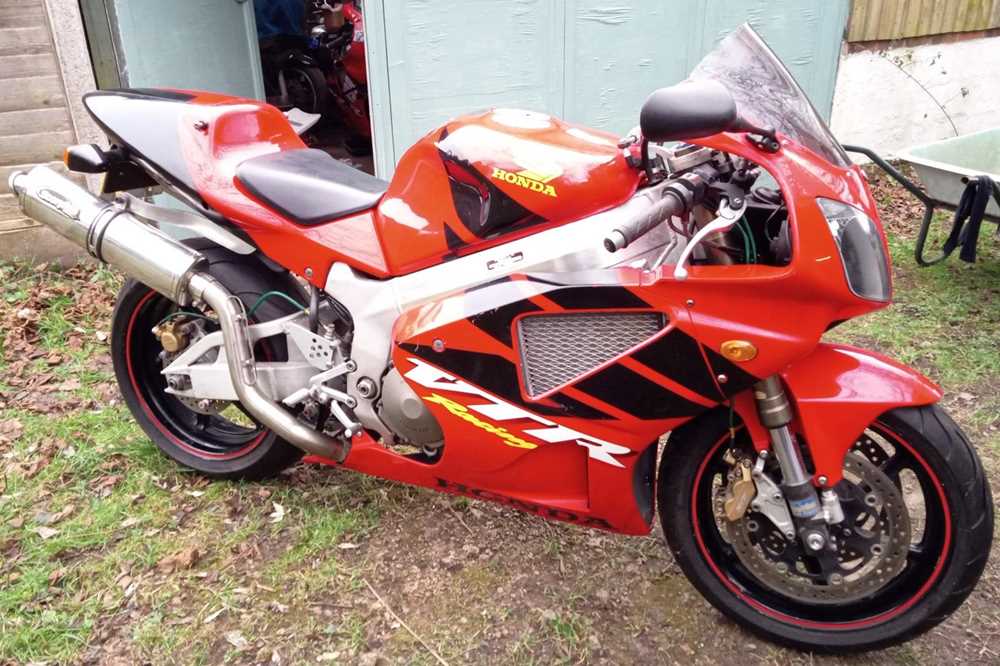 Lot 2000 Honda SP1