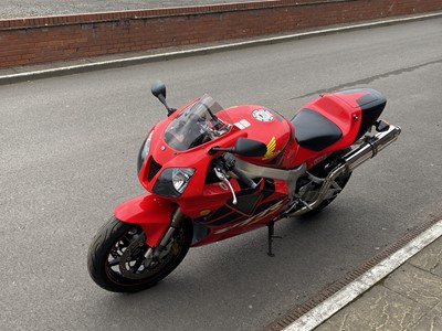 Lot 358 - 2000 Honda SP1