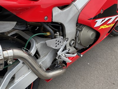 Lot 358 - 2000 Honda SP1