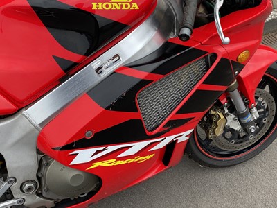 Lot 358 - 2000 Honda SP1