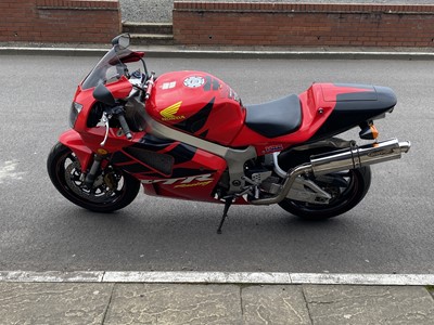 Lot 358 - 2000 Honda SP1