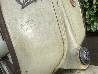 Lot 1956 Vespa Douglas 42L2