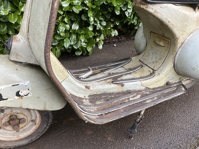 Lot 1956 Vespa Douglas 42L2