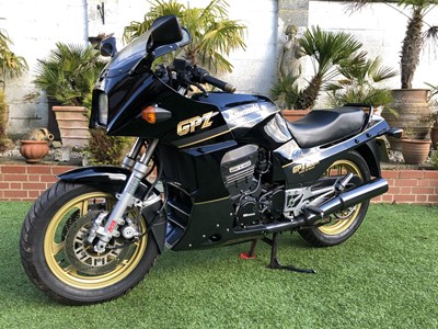 Lot 1989 Kawasaki GPZ900R