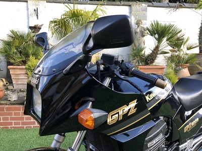 Lot 1989 Kawasaki GPZ900R