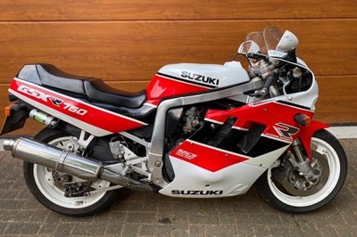 Lot 1990 Suzuki GSXR750L