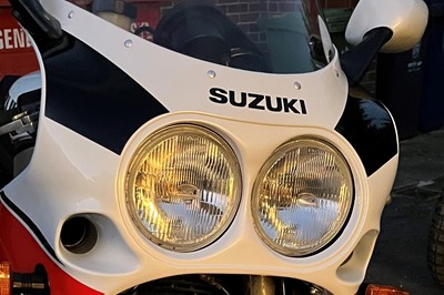 Lot 1990 Suzuki GSXR750L