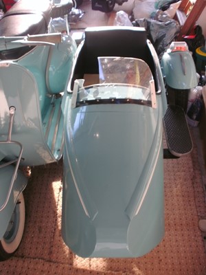 Lot 152 - 1961 Vespa Douglas 152L2 Combination