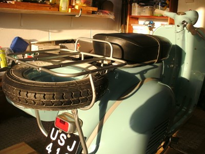 Lot 1961 Vespa Douglas 152L2 combination