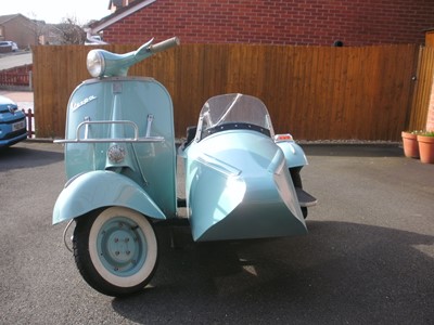 Lot 1961 Vespa Douglas 152L2 combination