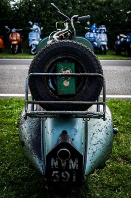 Lot 1952 Vespa Douglas Rod Model