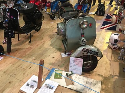 Lot 117 - 1952 Vespa Douglas Rod Model