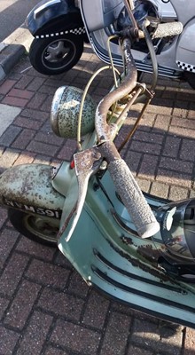 Lot 1952 Vespa Douglas Rod Model