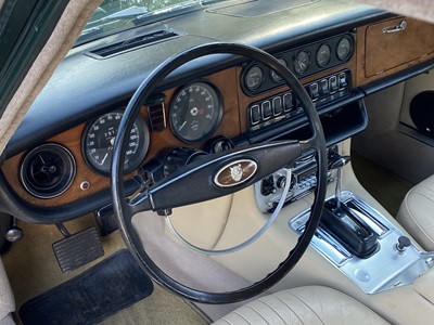 Lot 1971 Jaguar XJ6 Series 1